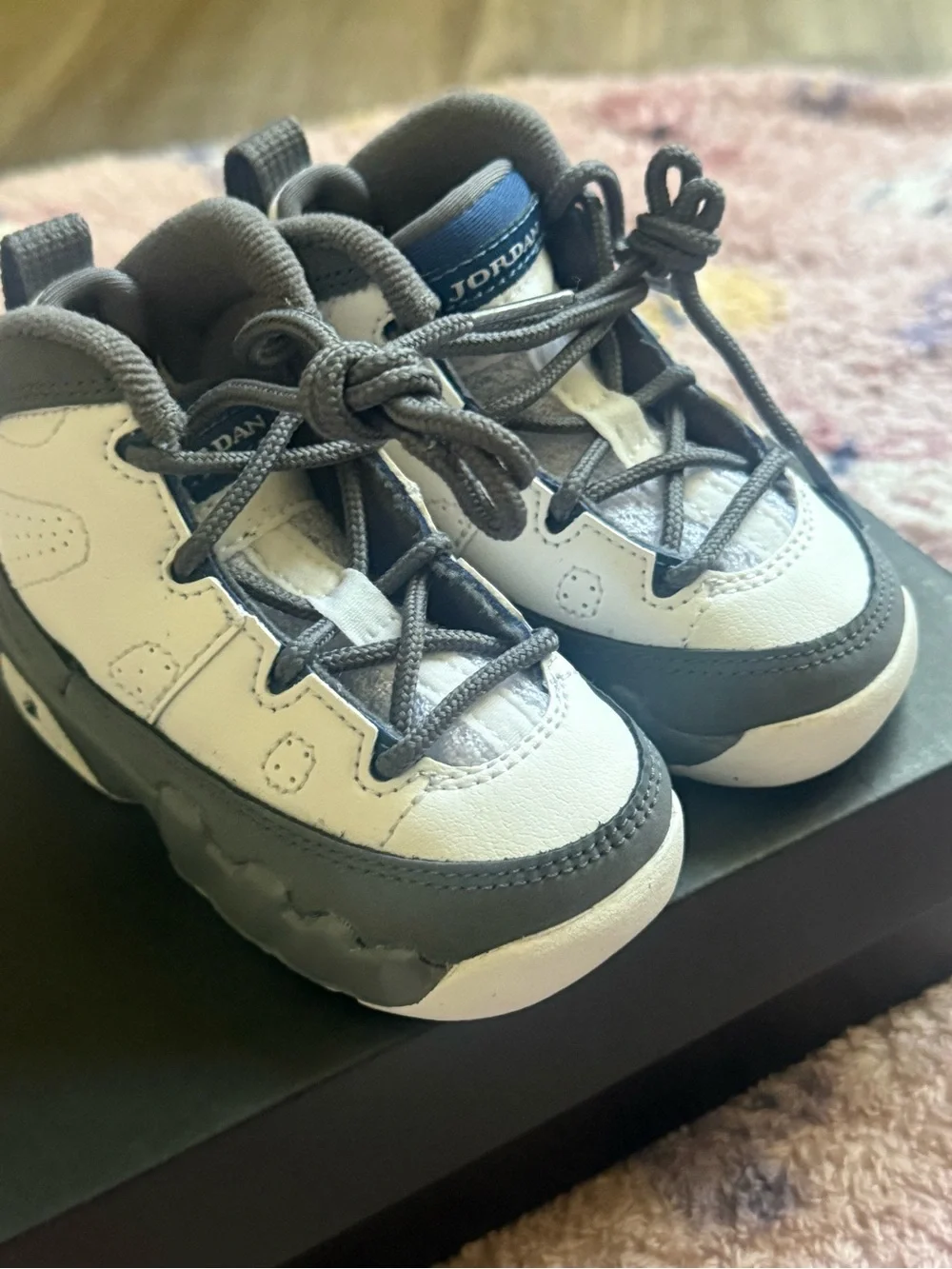 Jordan 9 retro size 4c